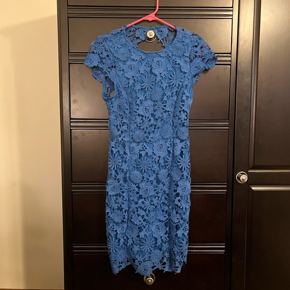 Small Lulu’s Blue Backless Lace Dress - Picture 15 of 16